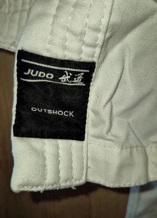 Due kimono arti marziali - abbigliamento sportivo, brand: Decathlon, condizioni: Ottime, €10.00, €11.20 include la Protezione acquisti