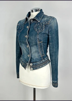 Giacca Moschino Jeans Denim dettagli embroider – 40 IT, marca: Moschino, estado: Muito bom, tamanho: S / 36 / 8, €64.00, €67.90 inclui Proteção do Comprador Pro