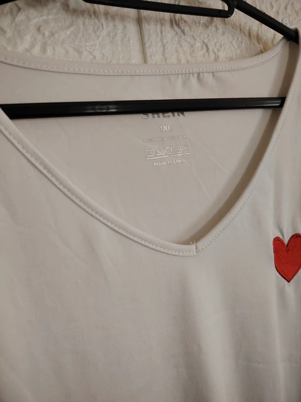 Ensemble jupe et tee-shirt rose, rouge et blanc - photo numéro 3