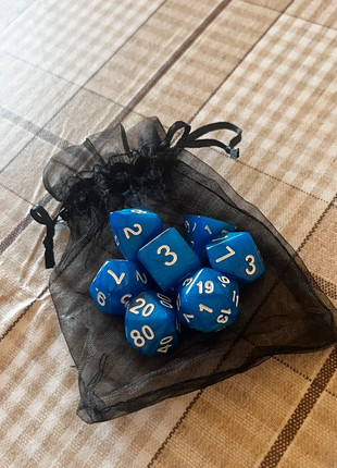 Set dadi D&D blu bianco, marca: D&D, estado: Novo sem etiquetas, €5.00, €5.95 inclui Proteção do Comprador