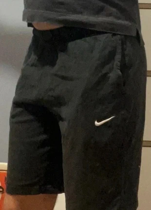 Short Noir Nike défaut en photos taille M noir logos en blanc running sport, marque: Nike, état: Neuf sans étiquette, taille: M, 2,00 €, 2,80 € Protection acheteurs incluse