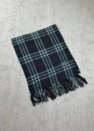 Écharpe Burberry bleu marine, brand: Burberry, condition: Very good, €45.00, €47.95 includes Buyer Protection Pro