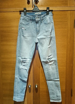 Vaqueros Levis, marca: Levi's, estado: Muy bueno, tamaño: M / 38 / 10, 20,00 €, 21,70 € Protección al comprador incluida