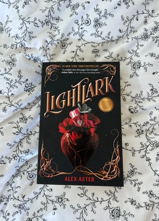 Lightlark Buch Alex Aster, staat: Nieuw zonder prijskaartje, € 8,00, € 9,10 inclusief Kopersbescherming