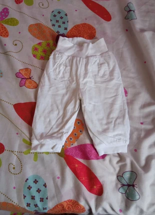 Pantalon blanc 9 mois, brand: Kitchoun, condizioni: Nuovo senza cartellino, taglia: 6-9 mesi / 68 cm, €1.00, €1.75 include la Protezione acquisti