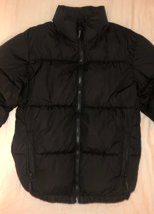 Doudoune noire, marca: Pull & Bear, estado: Muy bueno, tamaño: S / 36 / 8, 30,00 €, 32,20 € Protección al comprador incluida