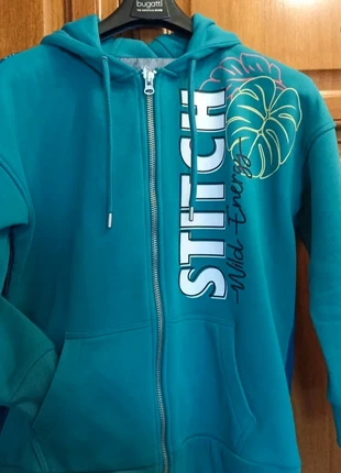 Sweat à capuche Stitch S - Disneyland Paris, brand: Disneyland Paris, condition: New without tags, size: S, €80.00, €84.70 includes Buyer Protection