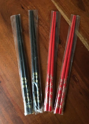 Chopsticks 4 paar., merk: Asian, staat: Nieuw zonder prijskaartje, € 4,00, € 4,90 inclusief Kopersbescherming