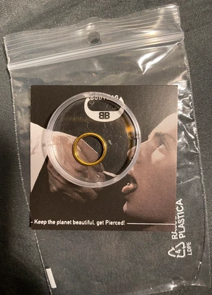 Piercing clicker Gold, marke: piercing, zustand: Neu, 12,00 €, 13,30 € inklusive Vinted-Käuferschutz