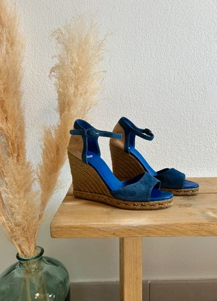 Talons compensées bleues Castaner - Taille 37 - Très bon état, marque: Castañer, état: Très bon état, taille: 37, 12,00 €, 13,30 € Protection acheteurs incluse