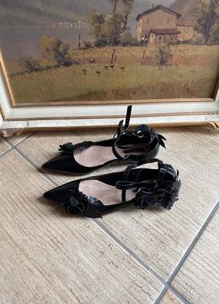 ballerine appuntite con inserti floreali, marca: Zara, estado: Muito bom, tamanho: 37, €20.00, €21.70 inclui Proteção do Comprador