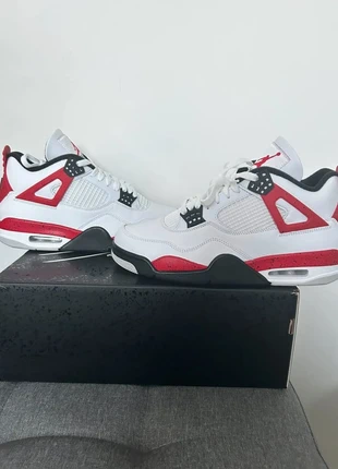 Air Jordan 4 rétro Red Ciment, brand: Jordan, condizioni: Nuovo senza cartellino, taglia: 43, €280.00, €294.70 include la Protezione acquisti Pro