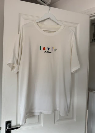 XL Levi’s T -Shirt, brand: White, condition: Good, size: XL, £5.00, £5.95 includes Buyer Protection