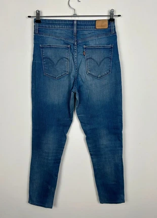 Jean Levi's Femme W28 L32 | High Rise Skinny | Taille 38 | Bleu | Très Bon État LF604, marque: Levi's, état: Très bon état, taille: M / 38 / 10, 14,00 €, 15,40 € Protection acheteurs (Pro) incluse