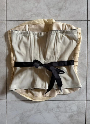 Bustino, marca: Céline, estado: Muy bueno, tamaño: M / 38 / 10, 140,00 €, 147,70 € Protección al comprador incluida