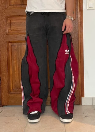 Pantalon adidas baggy large rouge bordeaux coupe skater zipé flare brodé streetwear Y2K taille 29US, marca: adidas, estado: Muy bueno, tamaño: W29 | ES 38, 89,95 €, 95,15 € Protección al comprador Pro incluida