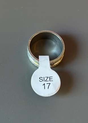 sparkly ring, brand: Shein, condition: Very good, size: 16.9 mm / M½, £1.00, £1.75 includes Buyer Protection