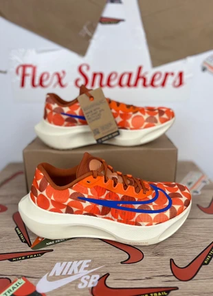 Nike Zoom Fly 5 taille 45, brand: Nike, condizioni: Nuovo con cartellino, taglia: 45, €119.00, €125.65 include la Protezione acquisti