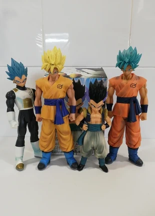 Figuras Dragon Ball (Goku Super Saiyan y Goku y Vegeta Super Saiyan Blue y Gotenks, marca: Dragon Ball, estado: Muy bueno, tamaño: Talla única, 59,95 €, 62,95 € Protección al comprador incluida