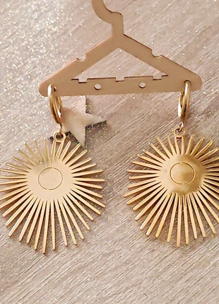 Boucles d'oreilles soleil acier inox, merk: Fait Main, staat: Nieuw met prijskaartje, € 9,99, € 11,19 inclusief Kopersbescherming Pro