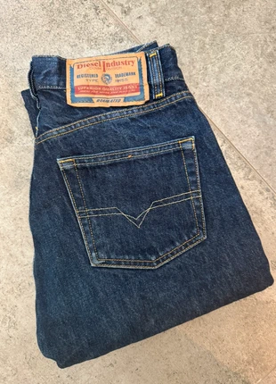 jeans vintage uomo diesel - taglia w 32- nuovi mai usati - 100% cotone, merk: Diesel, staat: Nieuw zonder prijskaartje, maat: W32 | FR 42, € 30,00, € 32,20 inclusief Kopersbescherming