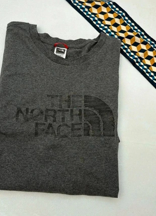 Teeshirt T-shirt The North Face gris homme taille XL, marque: The North Face, état: Très bon état, taille: XL, 18,00 €, 19,60 € Protection acheteurs (Pro) incluse