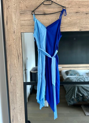 Robe asymétrique bicolore, merk: Shein, staat: Heel goed, maat: XL / 42 / 14, € 8,00, € 9,10 inclusief Kopersbescherming