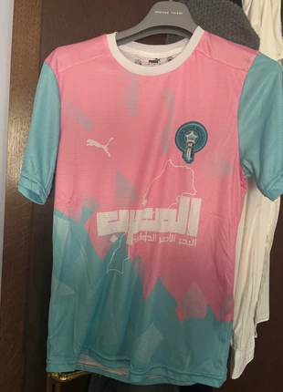 t-shirt maillot foot Maroc rose bleu, marque: Puma, état: Très bon état, taille: M / 38 / 10, 8,00 €, 9,10 € Protection acheteurs incluse