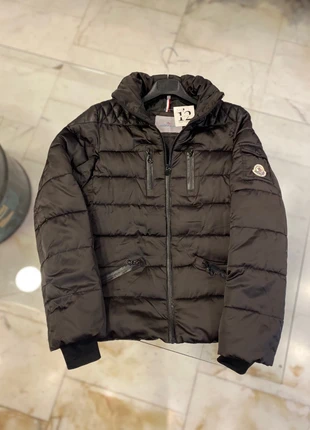 Giacca Moncler, marca: Moncler, estado: Muito bom, tamanho: XL, €250.00, €263.20 inclui Proteção do Comprador