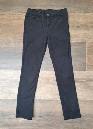 Zwarte dames spijkerbroek, marque: C&A, état: Bon état, taille: M / 38 / 10, 5,00 €, 5,95 € Protection acheteurs incluse