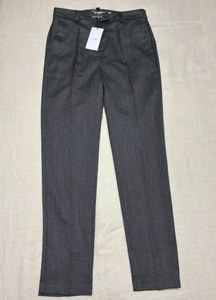 Pantalón gris 🌸 Pantalon gris à chevrons ., marque: El Corte Inglés, état: Neuf avec étiquette, taille: S / 36 / 8, 18,00 €, 19,60 € Protection acheteurs incluse