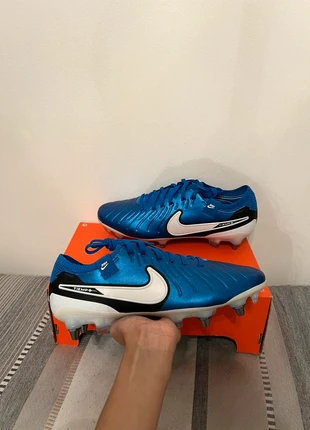 Nike Legend 10 Elite SG Pro Taille 39, brand: Nike, condizioni: Nuovo con cartellino, taglia: 39, €65.00, €68.95 include la Protezione acquisti