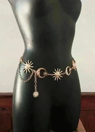 Ceinture chaîne dorée Lune Soleil Etoile, brand: Soleil, condition: Very good, size: Adjustable, €15.00, €16.45 includes Buyer Protection Pro
