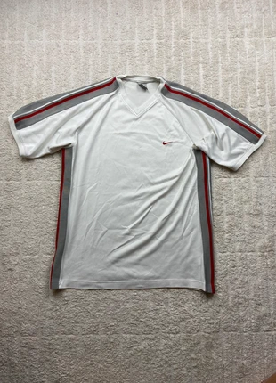 T-shirt de sport Nike vintage col en V logo brodé - taille XL, marca: Nike, estado: Muy bueno, tamaño: XL, 20,00 €, 21,70 € Protección al comprador incluida