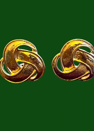 New Years Sale: Chunky 80s Infinity Knot Clip Earrings, brand: Reclaimed Vintage, condition: Very good, £10.99, £12.24 includes Buyer Protection