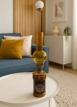 Lampe vintage en verre ambré – Ornement blason argenté, condition: Very good, €24.50, €26.43 includes Buyer Protection