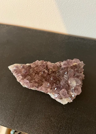 Petite géode d’améthyste, marke: Amethyste, zustand: Sehr gut, 3,00 €, 3,85 € inklusive Vinted-Käuferschutz