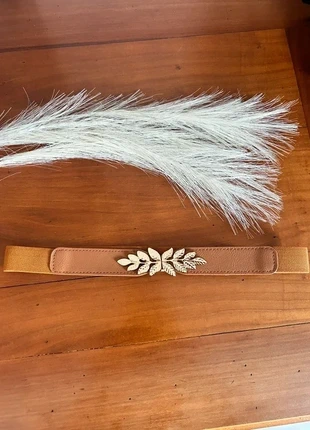 🌿 Ceinture neuve femme – design doré feuillage 🌿, état: Neuf sans étiquette, taille: Ajustable, 13,90 €, 15,30 € Protection acheteurs incluse