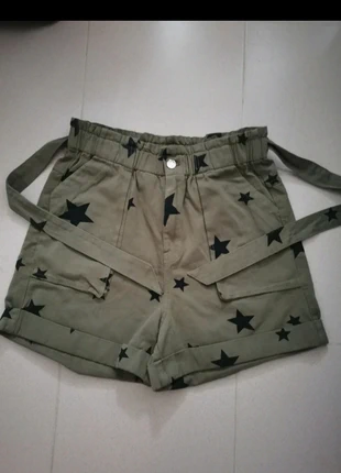 short cargo caqui detalles cinturon, marque: bottom up, état: Neuf sans étiquette, taille: Taille unique, 8,00 €, 9,10 € Protection acheteurs incluse