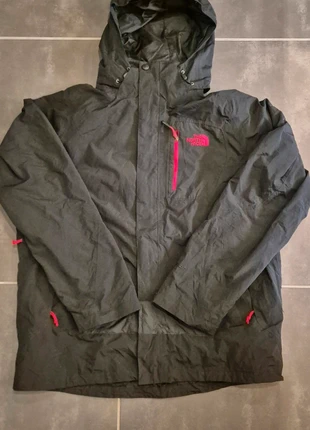 Veste The North Face HyVent Homme - Noir & Rouge (Taille L) Logo brodé, brand: The North Face, condizioni: Ottime, taglia: L, €59.00, €62.65 include la Protezione acquisti