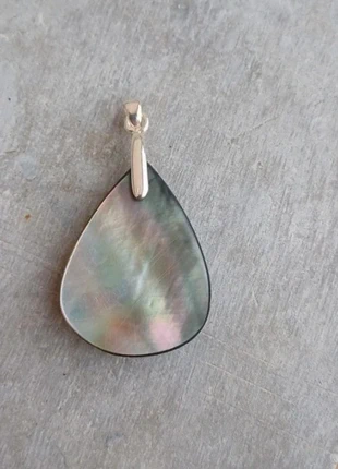 Pendentif nacre, marca: Fabrication Artisanale, estado: Novo sem etiquetas, €4.00, €4.90 inclui Proteção do Comprador