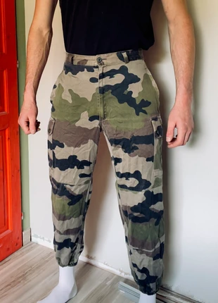 Pantalon de combat camouflage - FR38 / 40, état: Très bon état, taille: W30 | FR 40, 25,00 €, 26,95 € Protection acheteurs incluse