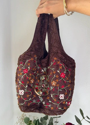 Vintage Boho Embroidered Shoulder Bag, marque: Vintage Dressing, état: Très bon état, 35,00 €, 37,45 € Protection acheteurs incluse