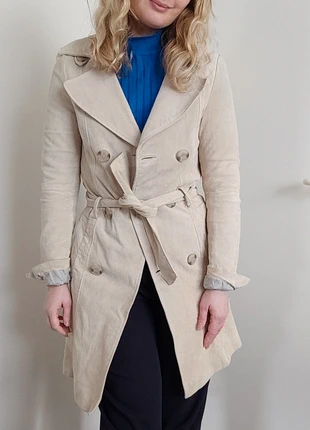 Magnifique trench en croûte de cuir beige crème, marca: Camaïeu, estado: Muito bom, tamanho: XS / 34 / 6, €15.00, €16.45 inclui Proteção do Comprador