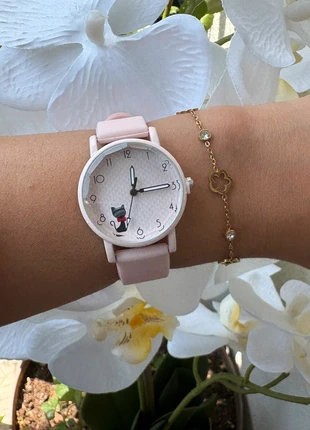 Montre pour femme tendance couleur rose à motif, marque: Boutique Parisienne, état: Très bon état, taille: Taille unique, 10,00 €, 11,20 € Protection acheteurs incluse