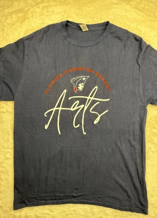 3459. T-shirt Gildan L gris foncé – Florida Christian School Arts, marque: Gildan, état: Très bon état, taille: L, 10,00 €, 11,20 € Protection acheteurs incluse