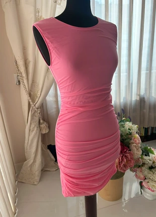 Vestito rosa taglia Xs romantico / Robe rose, brand: Valery prestige, condizioni: Ottime, taglia: XS / IT 38 / EU 34, €15.00, €16.45 include la Protezione acquisti