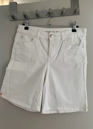 Witte high waist short, marque: C&A, état: Très bon état, taille: XS / 34 / 6, 3,00 €, 3,85 € Protection acheteurs incluse