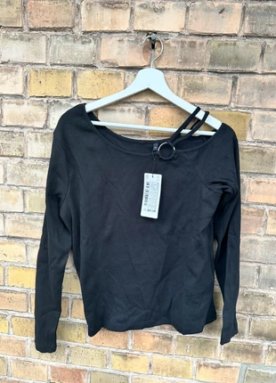 Trendyol Oberteil Gr. 48 NEU, brand: Trendyol, condizioni: Nuovo con cartellino, taglia: 4XL / IT 52 / EU 48, €10.00, €11.20 include la Protezione acquisti