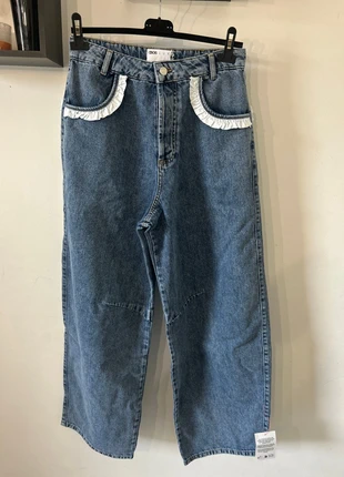 ASOS luxe barrel leg heart pocket denim jeans in midwash blue, merk: ASOS, staat: Nieuw zonder prijskaartje, maat: M / 38 / 10, € 28,00, € 30,10 inclusief Kopersbescherming